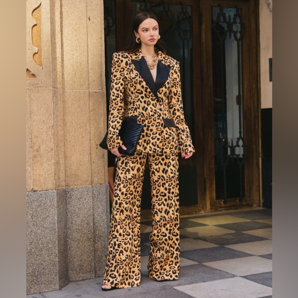 08. HIGH END- Leopard Print Double Breasted Blazer and Pant Set